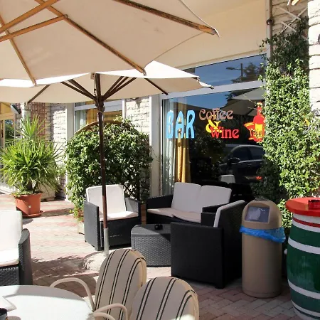 Locazione Turistica Doria-3 * Garda (Verona)